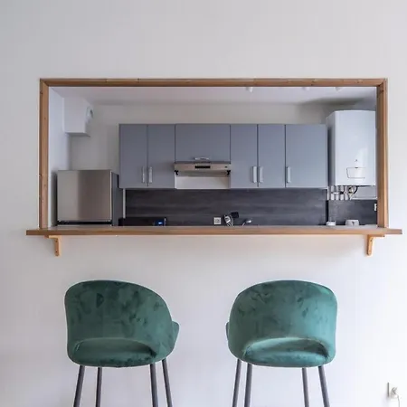 Apartment La Bretonnerie Private Parking, 2 Bedrooms, 4 People