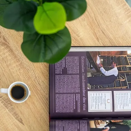 La Bretonnerie Private Parking, 2 Bedrooms, 4 People Tours