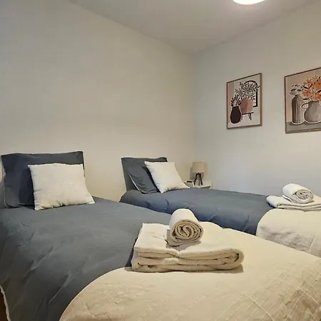 La Bretonnerie - Parking Privatif, 2 Chambres, Calme *