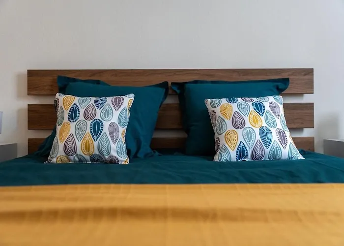 Apartment La Bretonnerie Private Parking, 2 Bedrooms, 4 People *