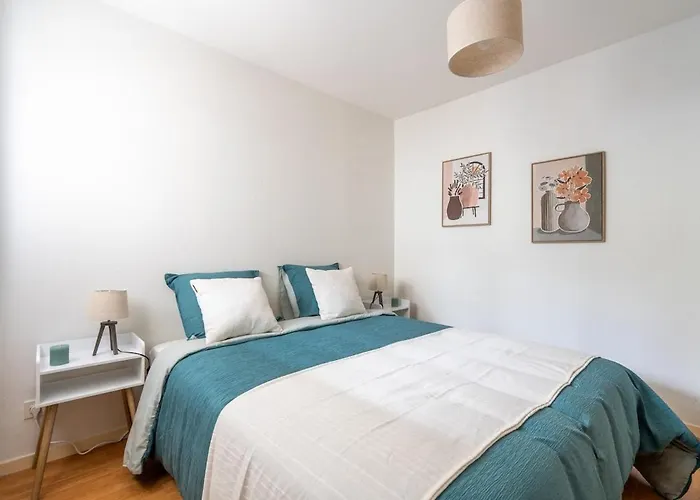 Appartement La Bretonnerie - Parking Privatif, 2 Chambres, Calme *