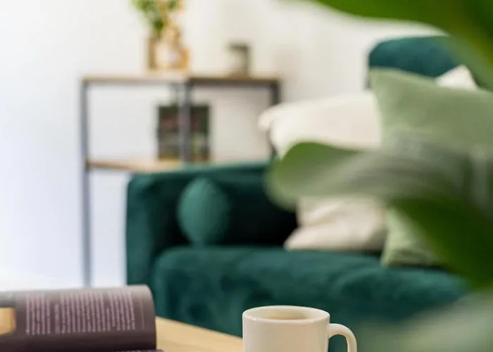 La Bretonnerie Private Parking, 2 Bedrooms, 4 People Apartment