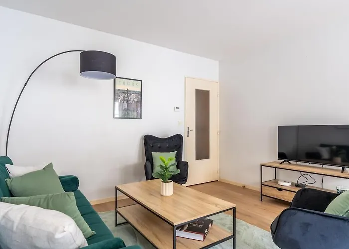 Apartment La Bretonnerie Private Parking, 2 Bedrooms, 4 People