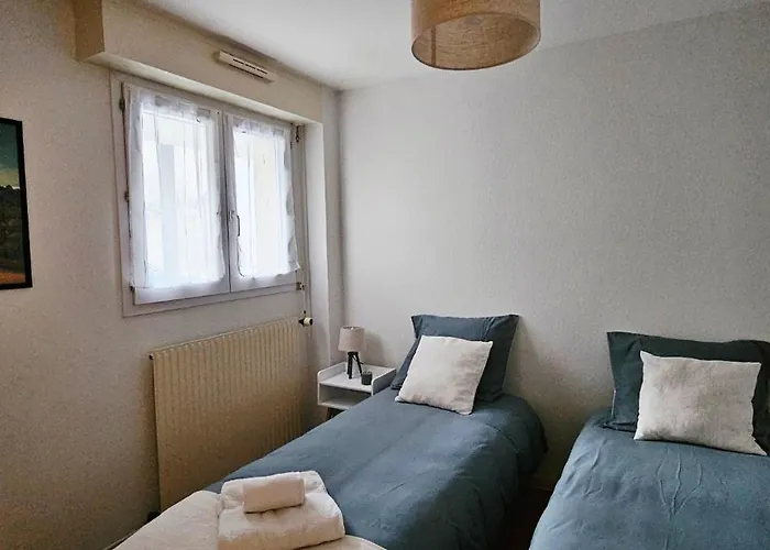 La Bretonnerie - Parking Privatif, 2 Chambres, Calme